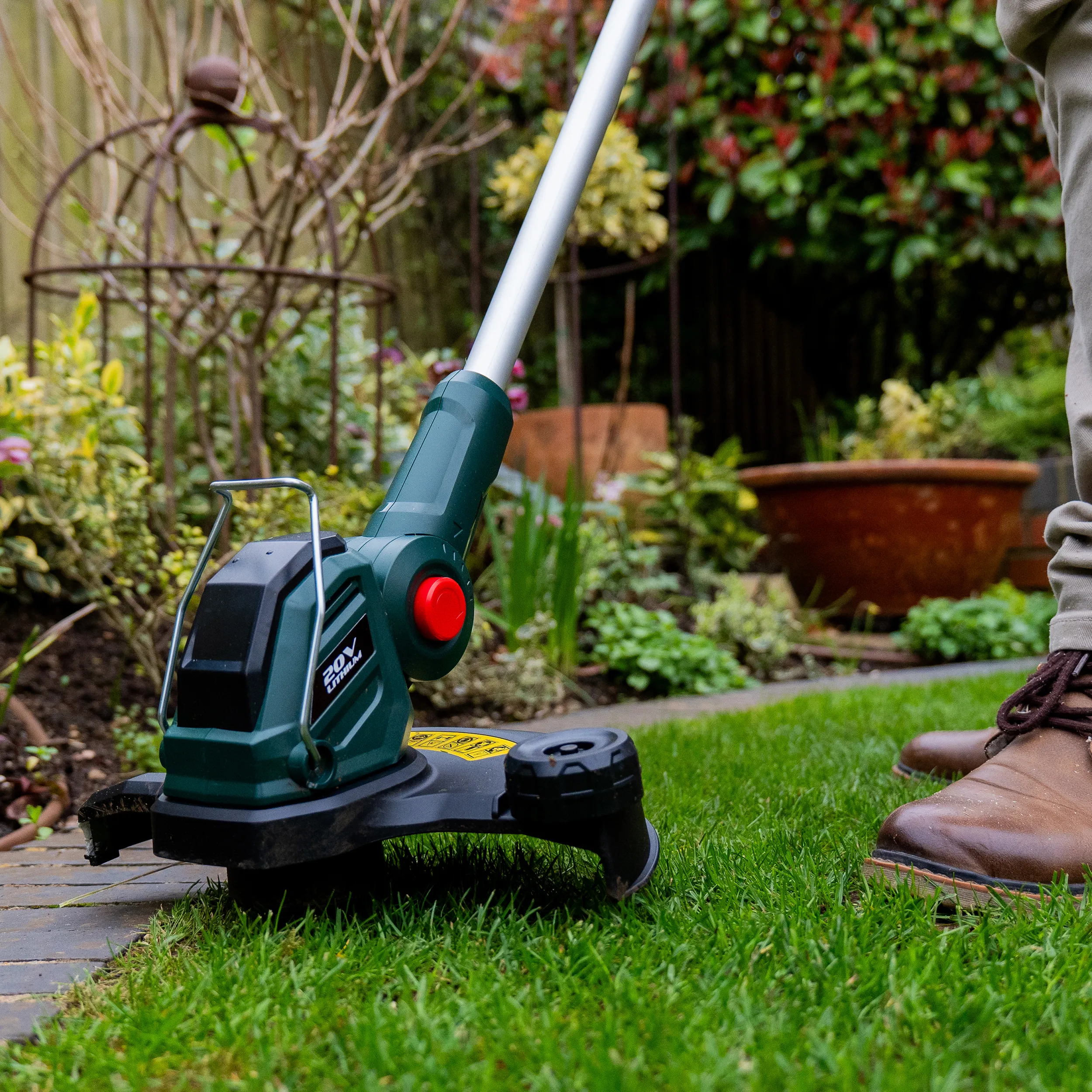 Webb Eco 20V 30cm Cordless Line Trimmer inc 2Ah Battery & Charger