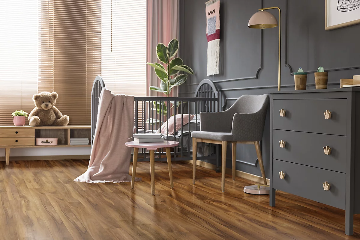 Dolce Wood Planks Walnut Effect High Gloss Laminate Flooring 1.19m²