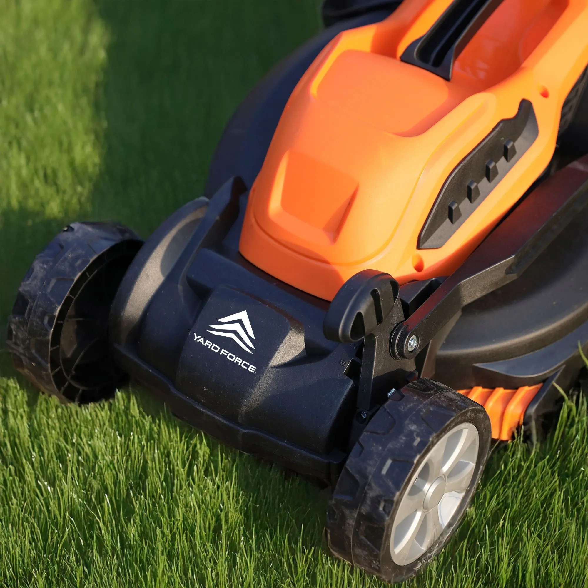 Yard Force 1200W 32cm Corded Electric Lawnmower