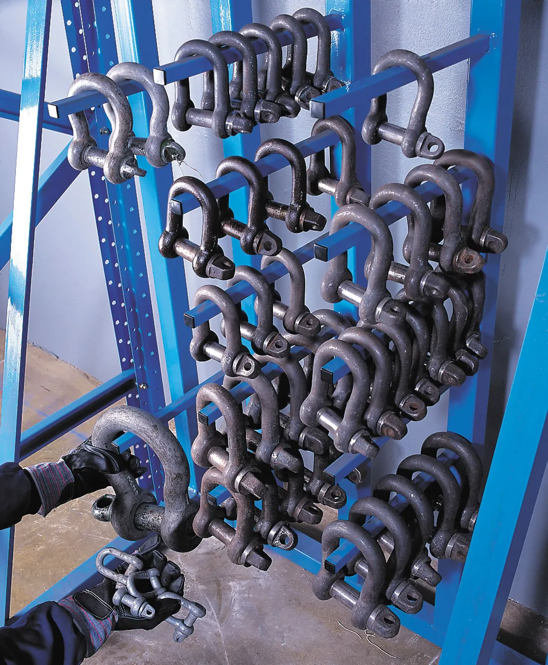 D Shackles