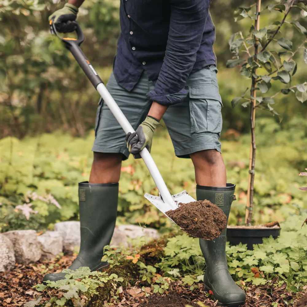 Fiskars Xact Telescopic Pointed Spade