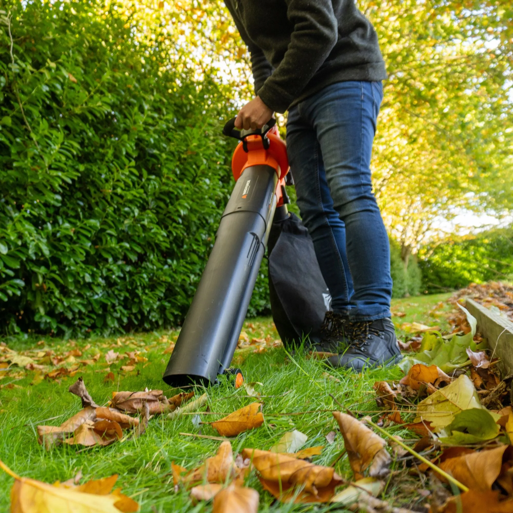 Yard Force 40V/4.0Ah (2x20V) Cordless Blower & Garden Vacuum