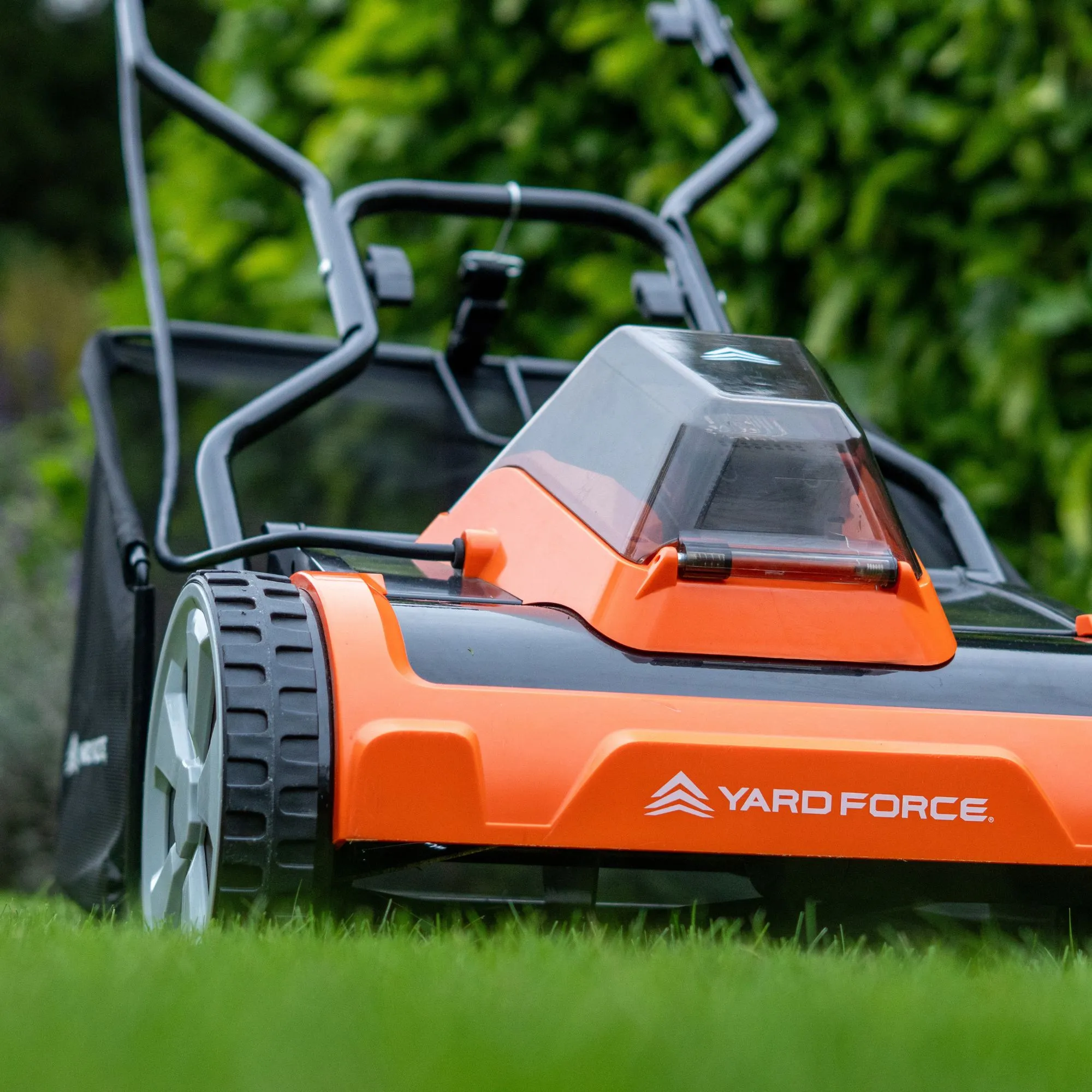 Yard Force 20V 38cm Cylinder Cordless Lawnmower