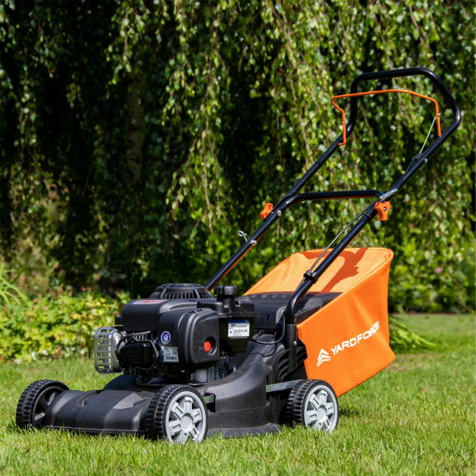 Yard Force 125cc 40cm Hand-Push Petrol Lawnmower Briggs & Stratton 300E Engine