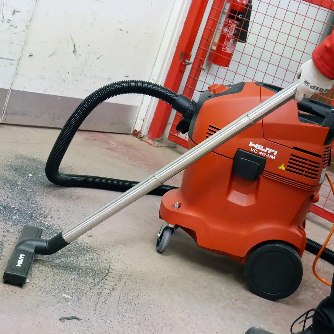 M Class Vacuum & Floor Tool