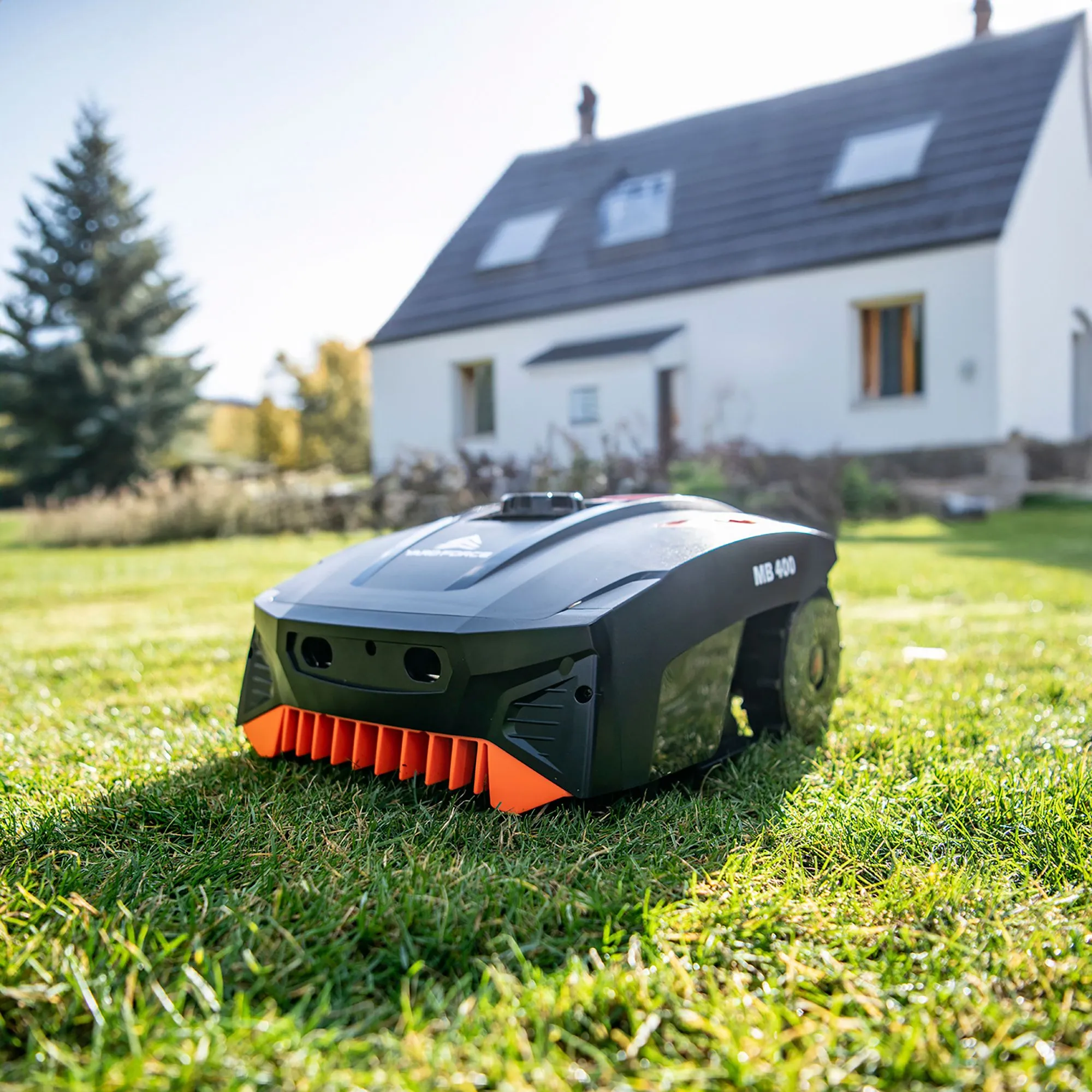 Yard Force MB400 App Controlled Robotic Lawnmower for Small Gardens up to 400m²