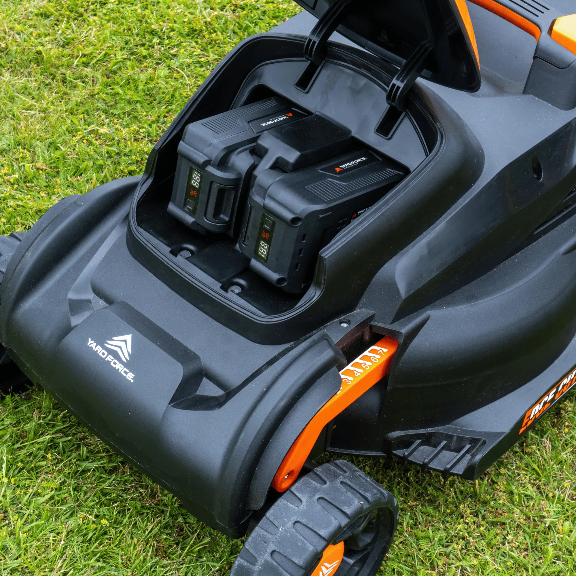 Yard Force 40V (2x20V) Cordless Brushless Lawnmower