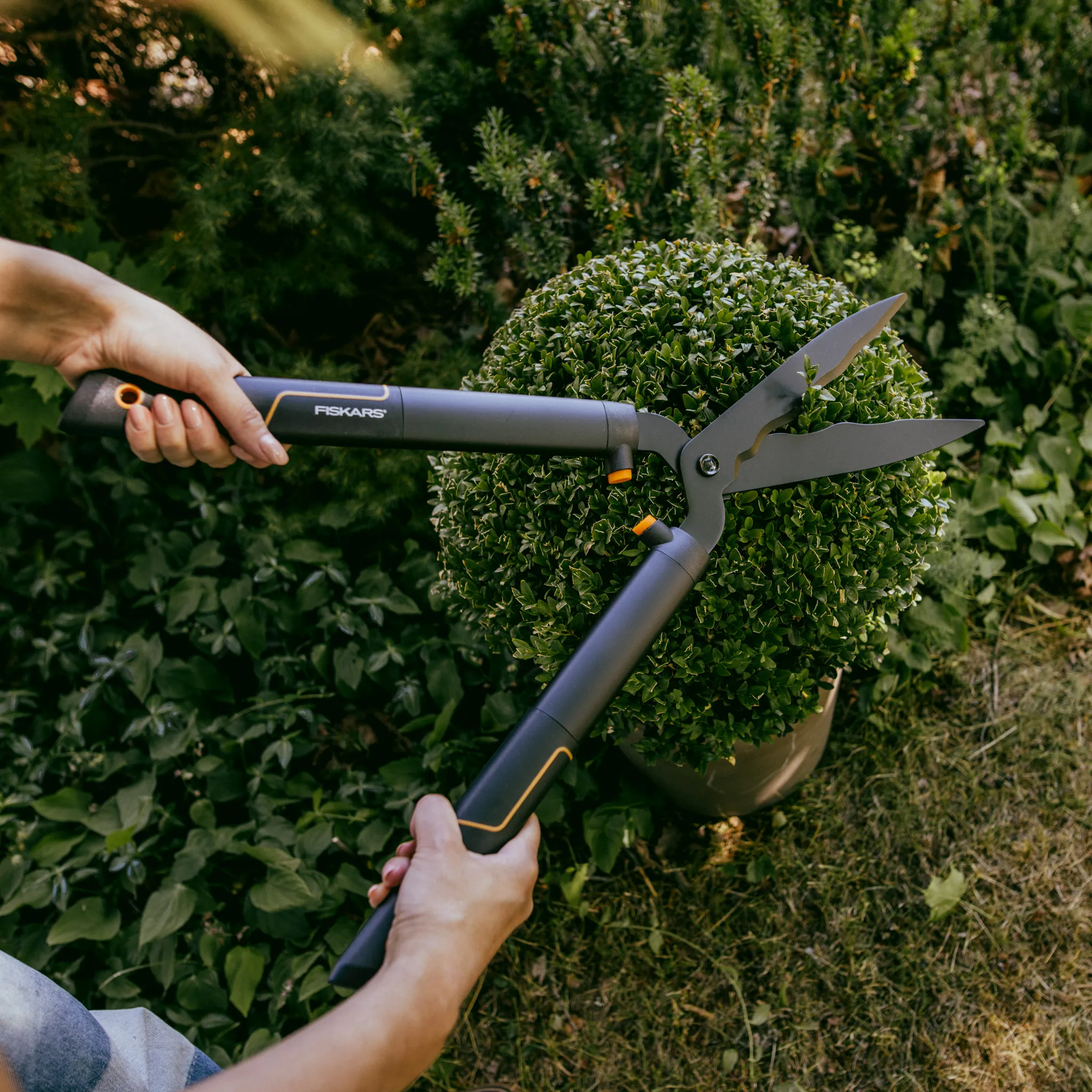 Fiskars HS22 SingleStep Hedge Shears Wavy Blade