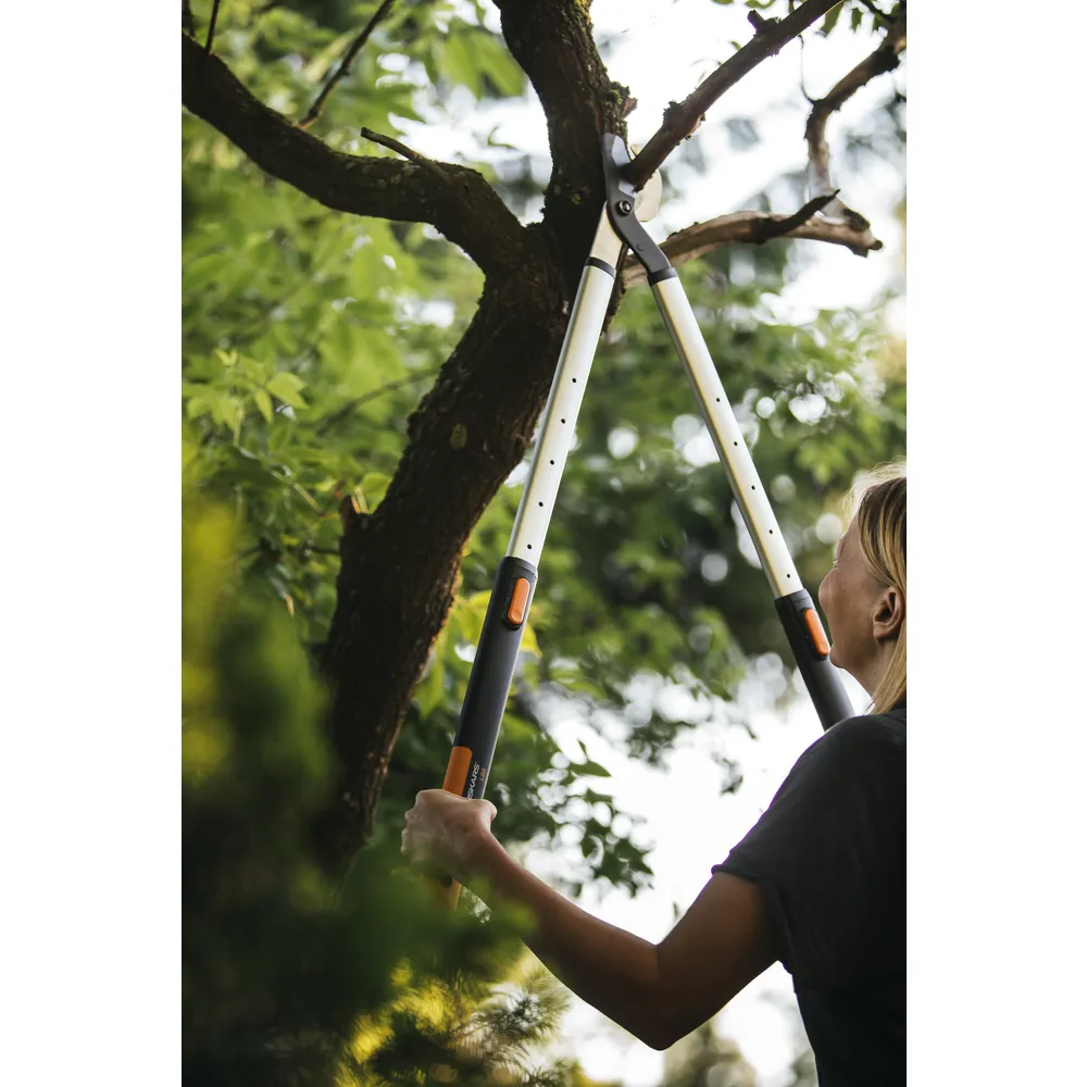 Fiskars Smartfit Telescopic Loppers 665-915mm