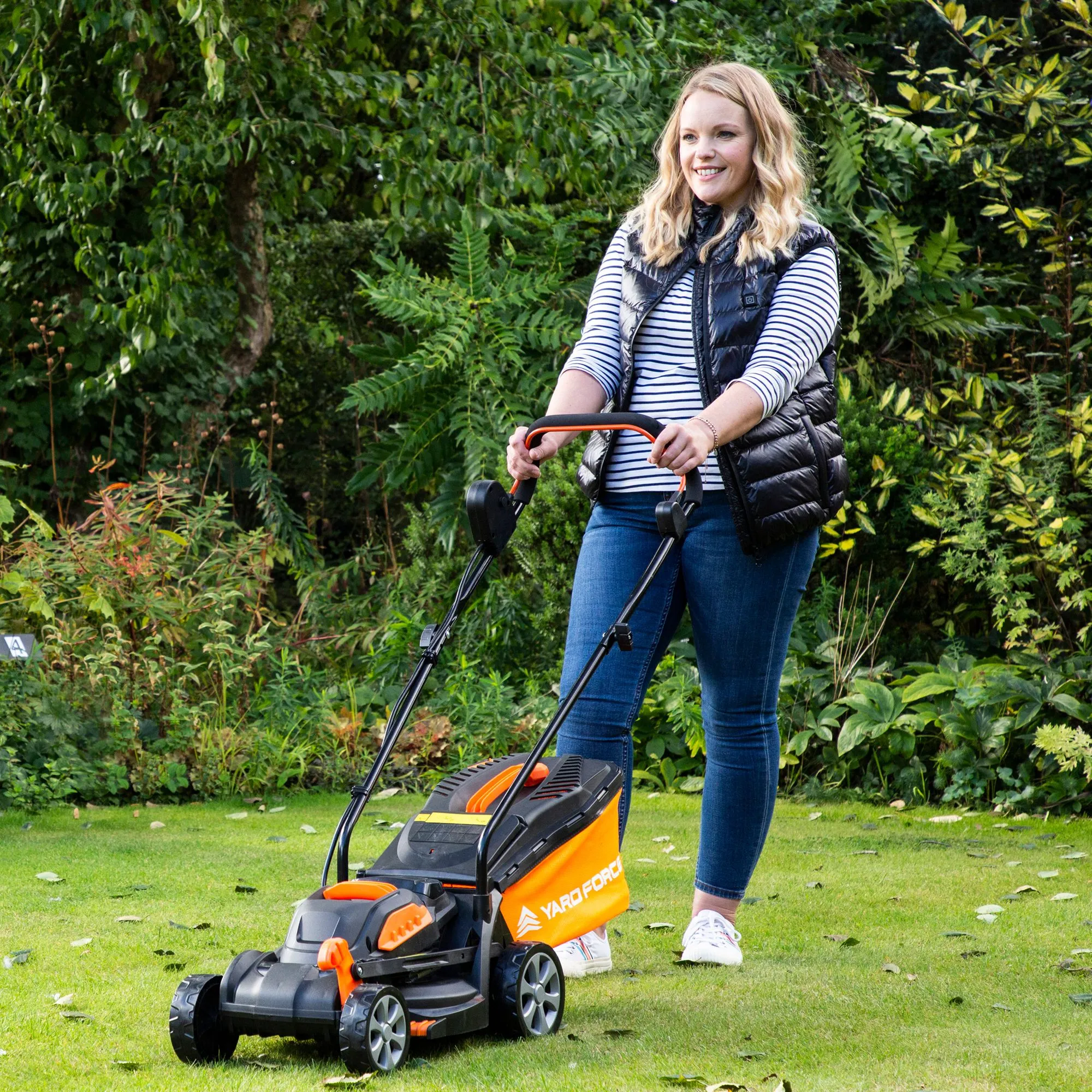 Yard Force 20V 33cm Brushless Cordless Lawnmower & Trimmer Lawn Care Twin Pack