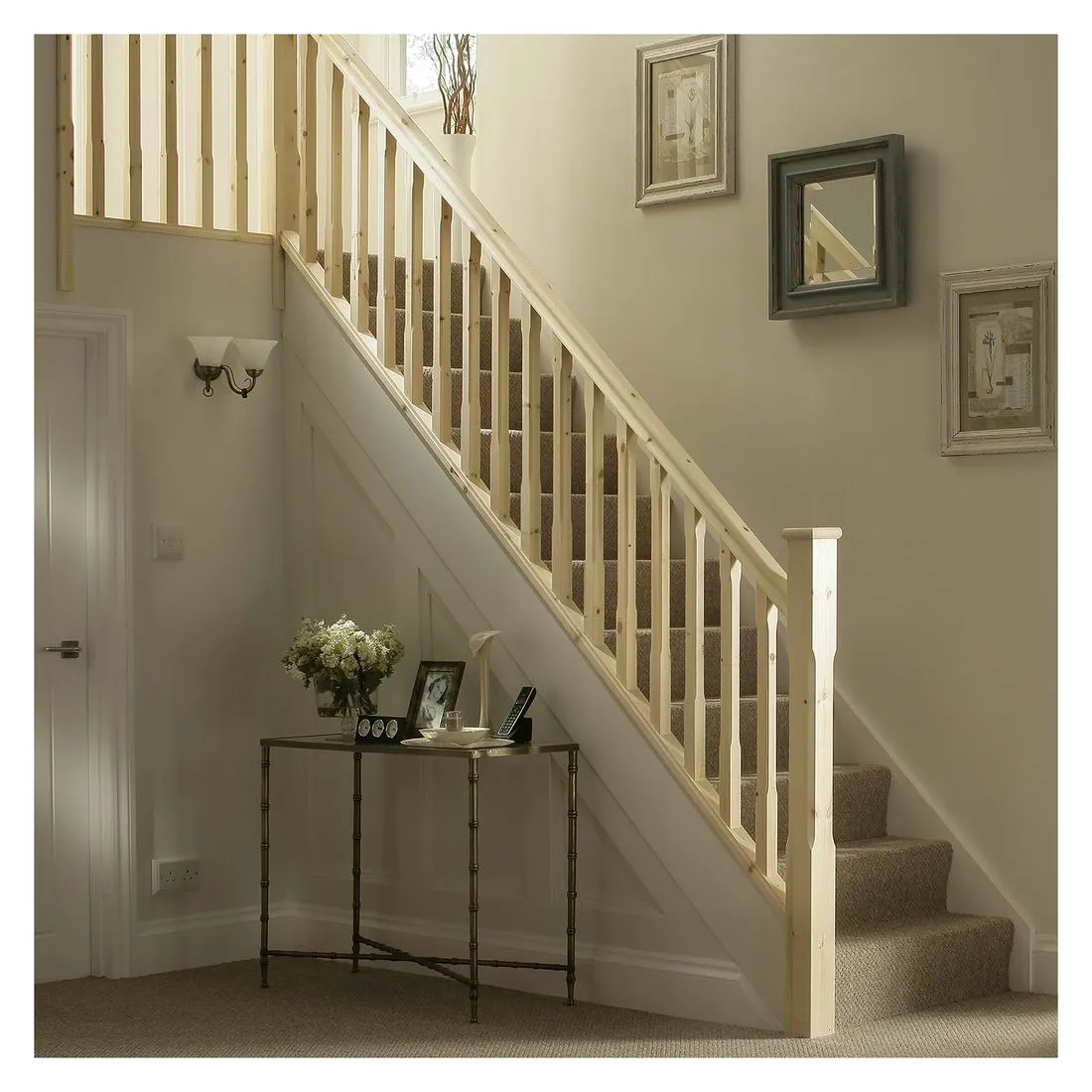 Stop Chamfered Pine Stair Spindle 32 x 895mm