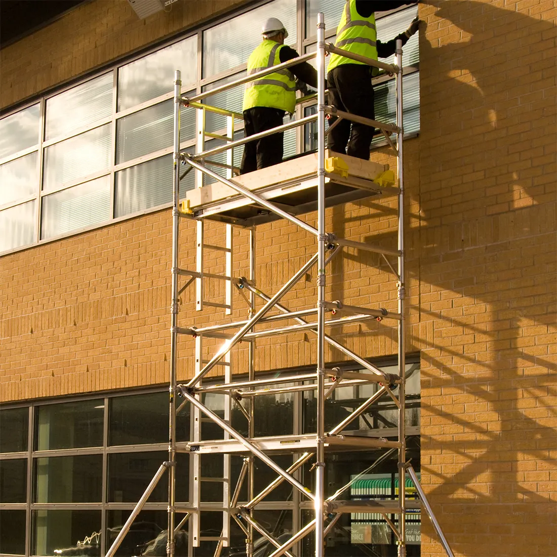 Narrow Width Alloy Span Tower 1.8m Deck