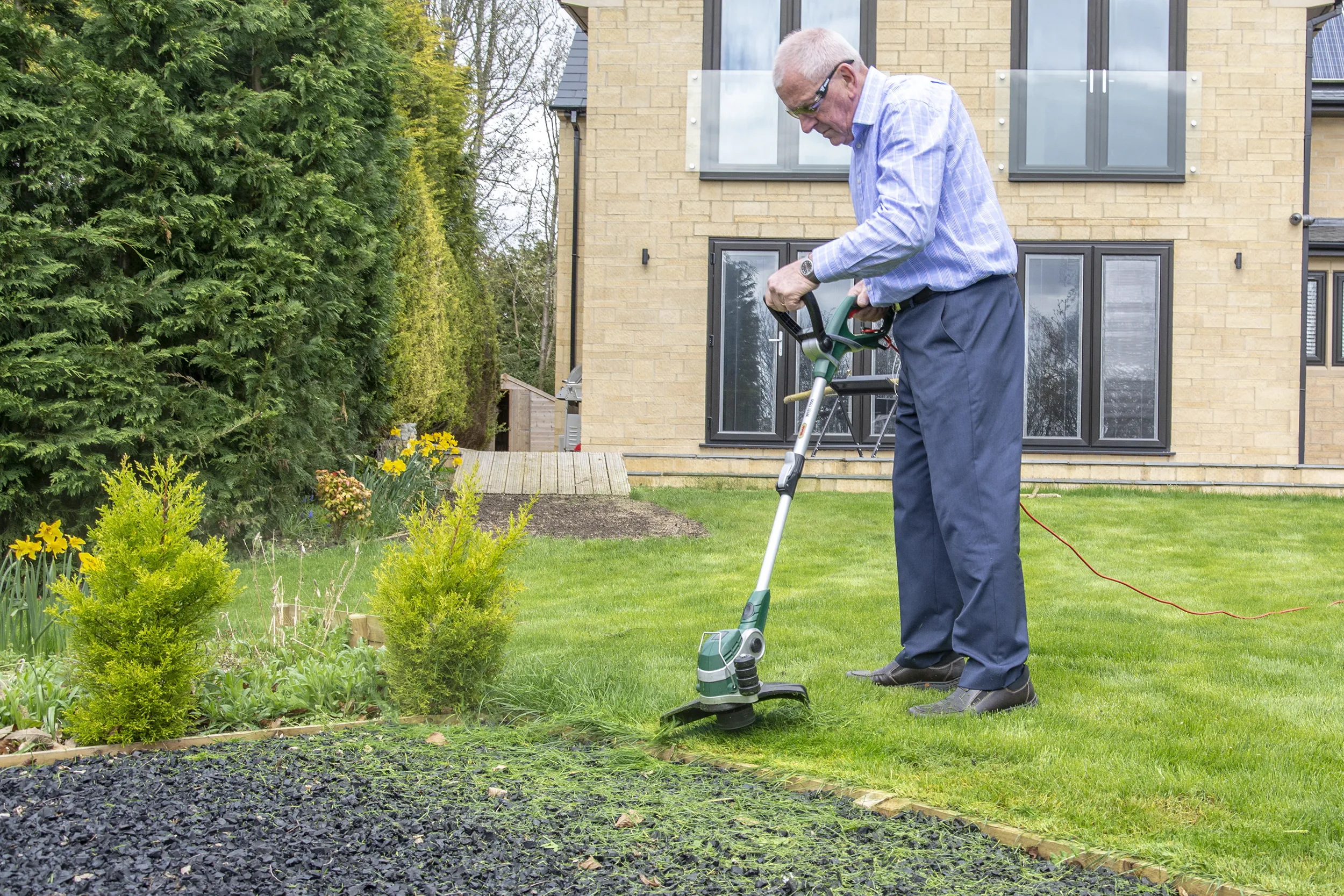 Webb Classic 650W 29cm (11″) Line Trimmer & Edger