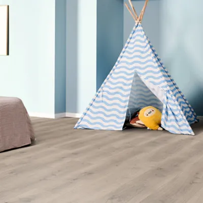 Pinot Light Grey Wood Effect Structured Laminate Flooring 1.99m²