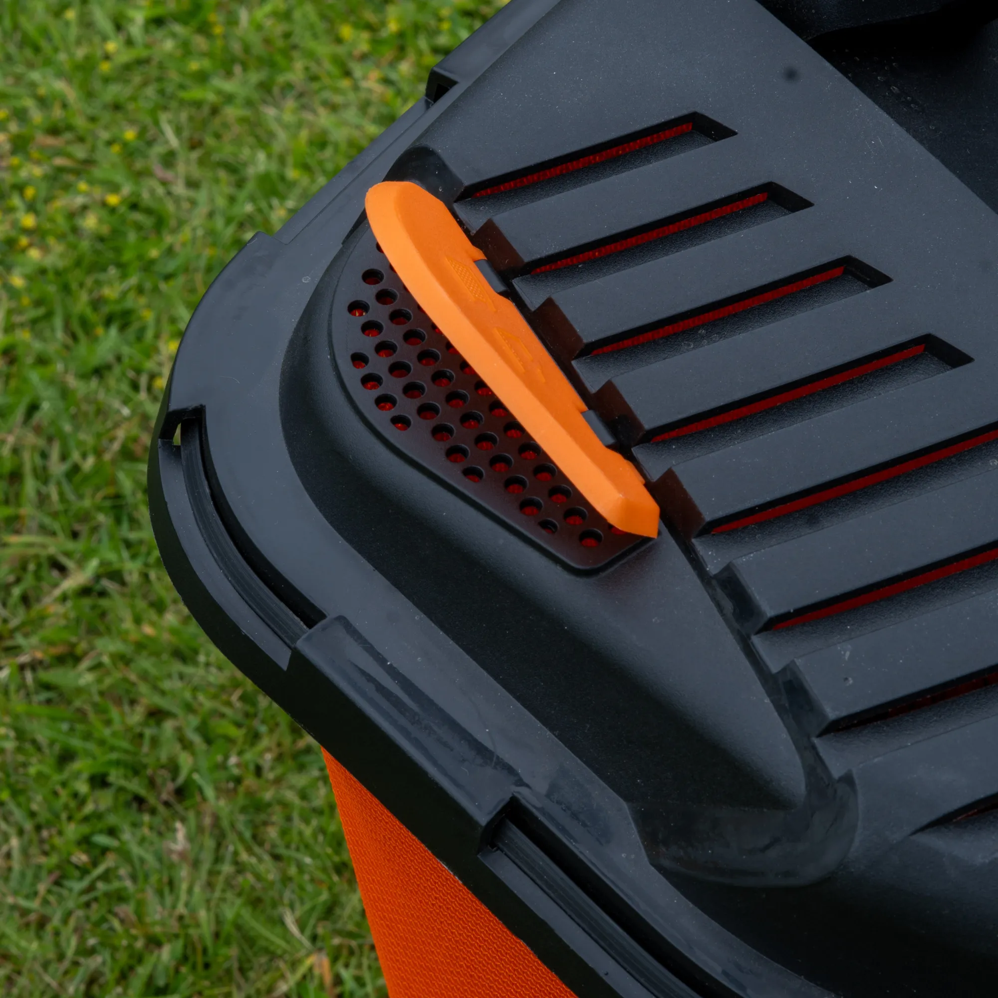 Yard Force 40V (2x20V) Cordless Brushless Lawnmower