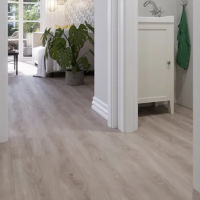 Southwell Oak Wood Effect Laminate Flooring 1.59m²
