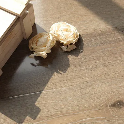 Dolce Grey Oak Effect Smooth Laminate Flooring 1.19m²
