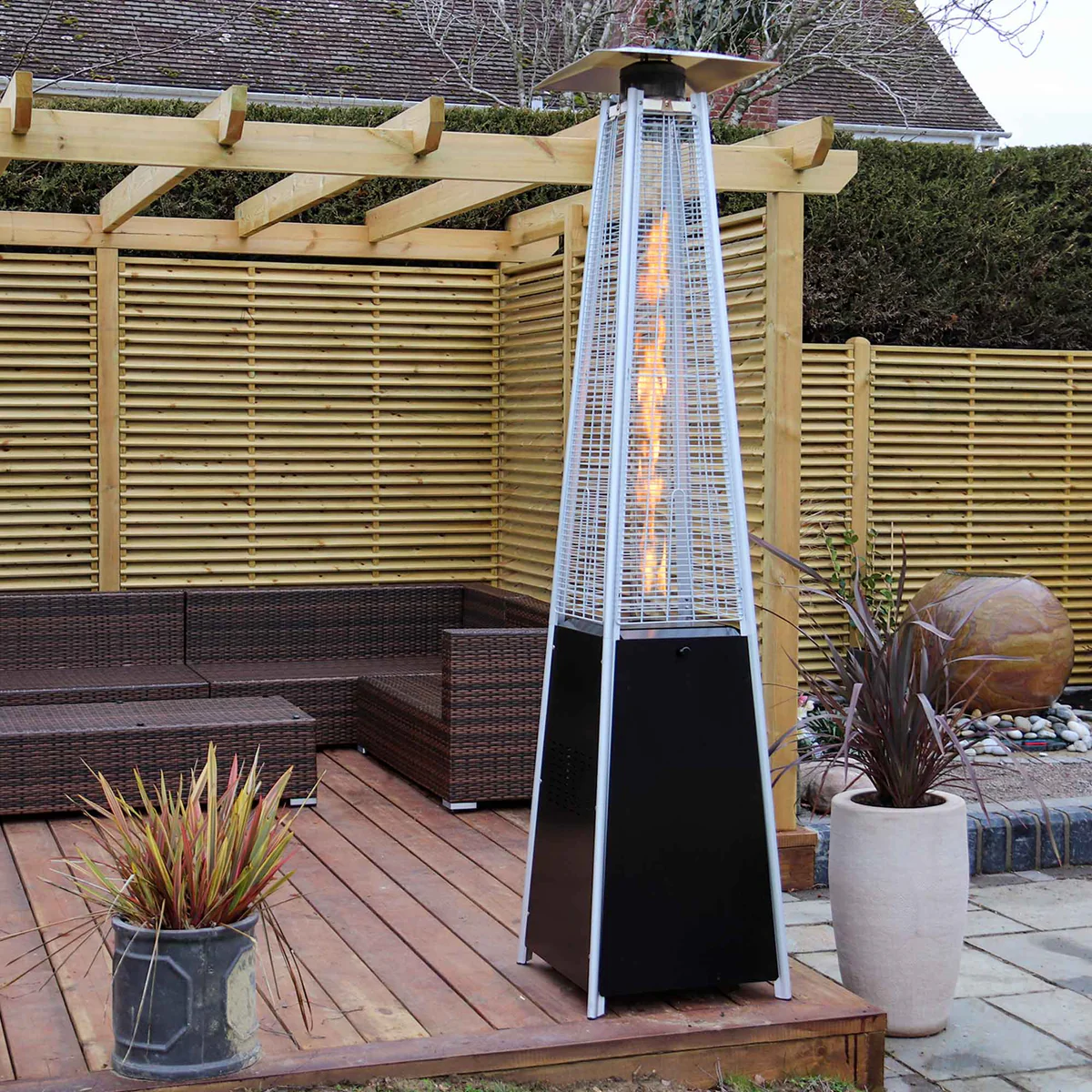Dellonda Pyramid Gas Patio Heater 13kW for Commercial & Domestic Use - Black