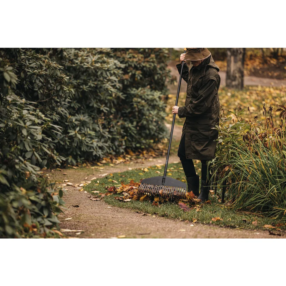 Fiskars Solid Leaf Rake - Large