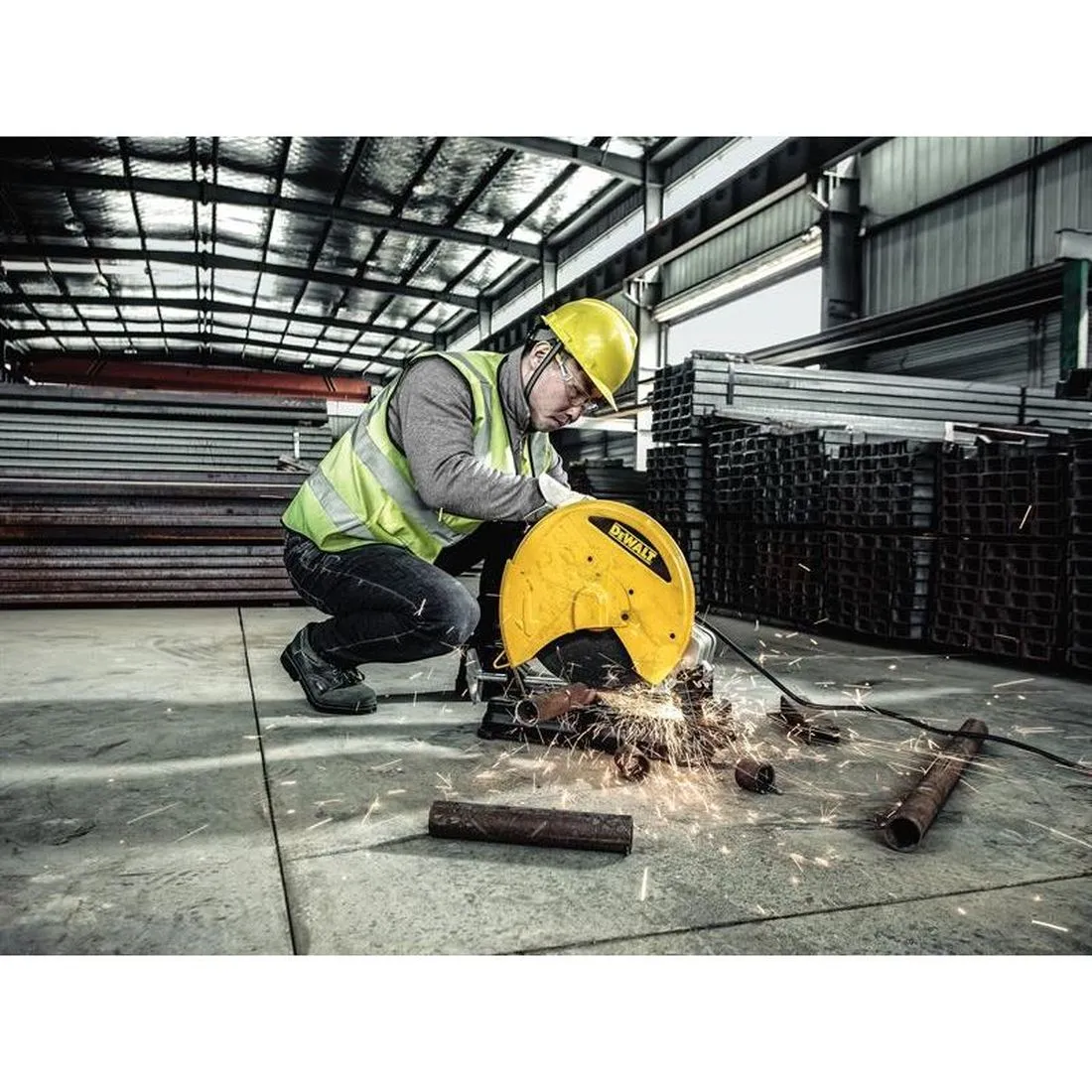 DEWALT D28730 Metal Cutting Chop Saw 355mm 2300W
