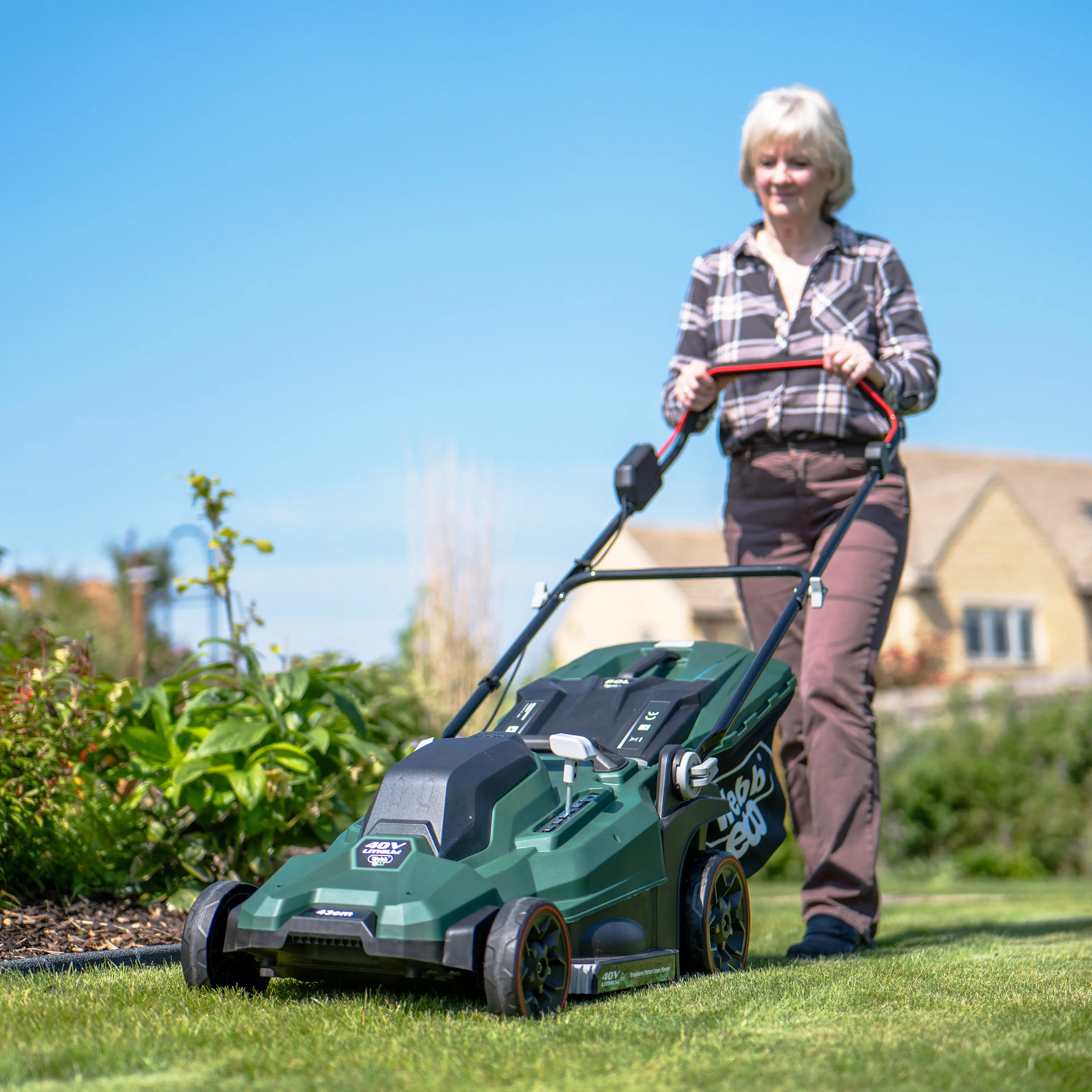 Webb Eco 43cm Cordless Rotary Lawnmower inc 2 x 4Ah Battery & Dual Charger