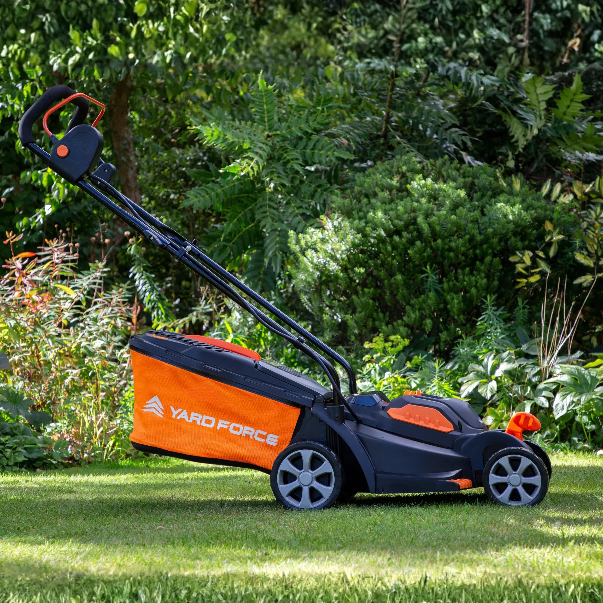 Yard Force 20V 33cm Cordless Brushless Lawnmower