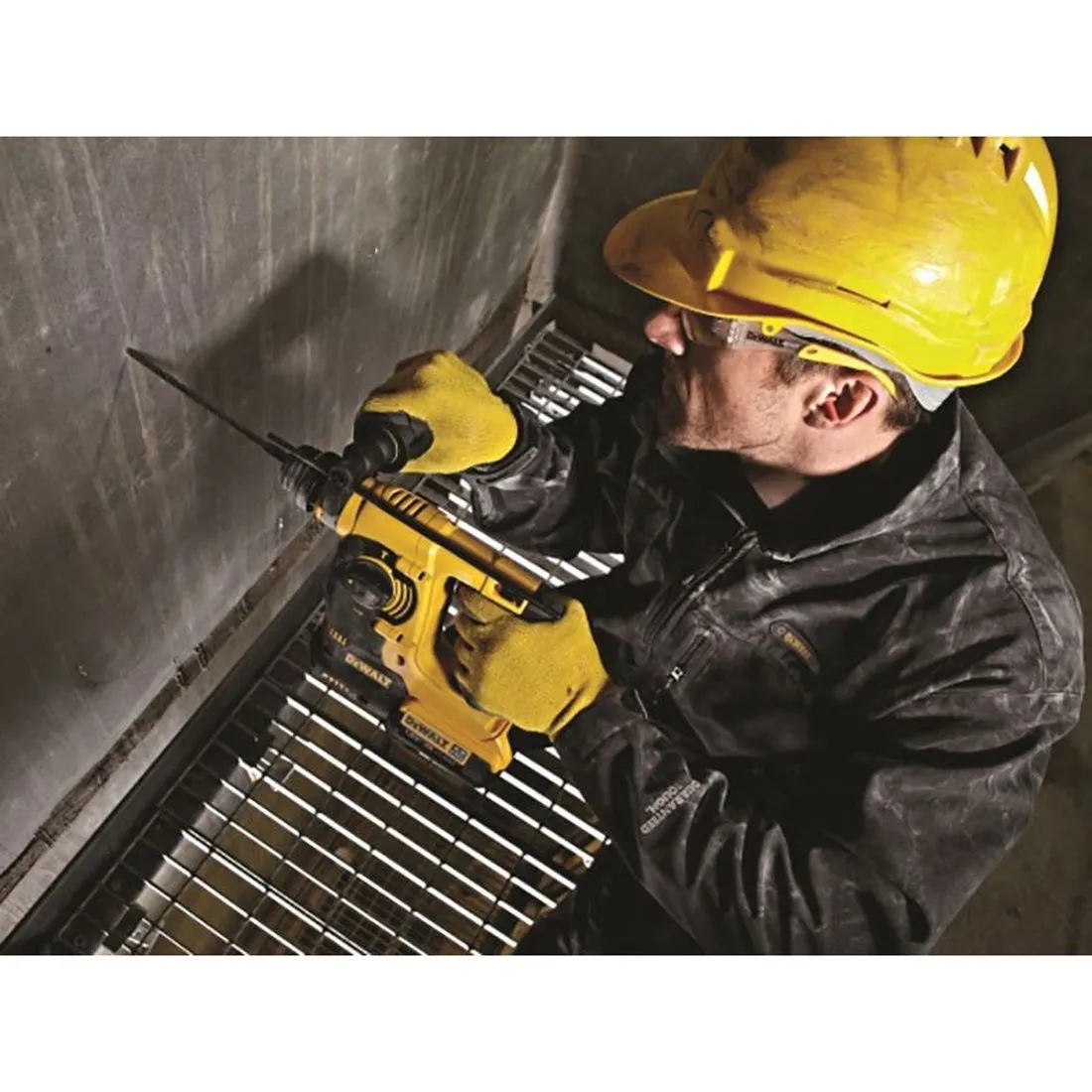 DEWALT DCH253M2 SDS Plus Rotary Hammer 18V